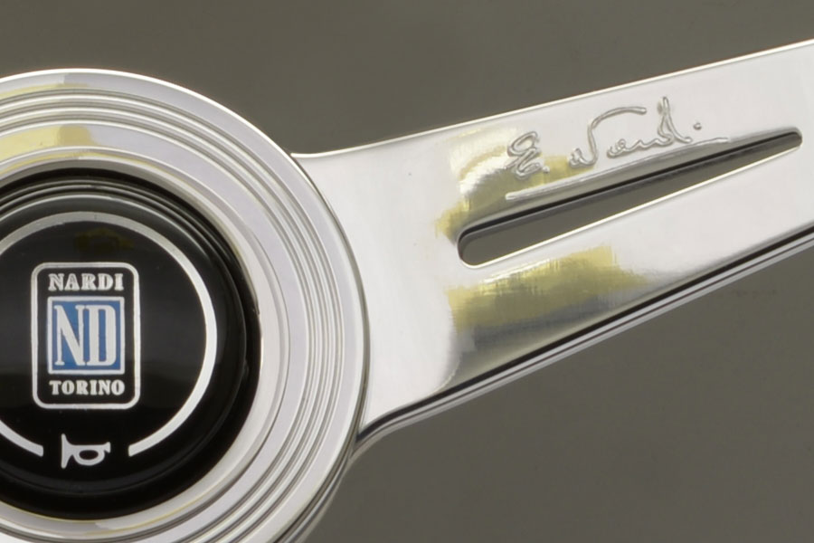 Evasive Motorsports: Nardi Classic - 330mm (Wood Steering